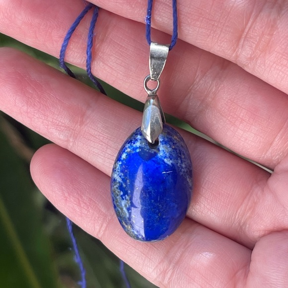 Natural lapis lazuli gemstone 18K gold plated bail pendant and blue silk cord - Picture 8 of 8